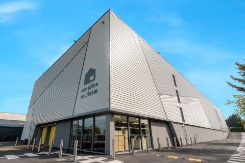 Une Pièce en Plus Self Storage facility at Orgeval, Paris